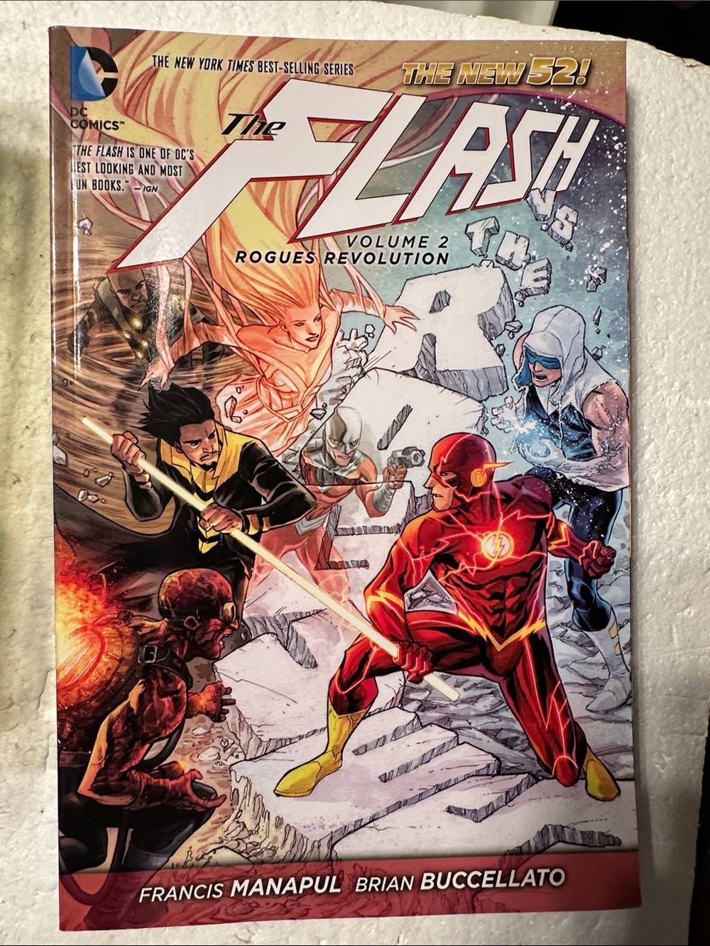 DC Comics “The Flash - Rogues Revolution” volume 2
